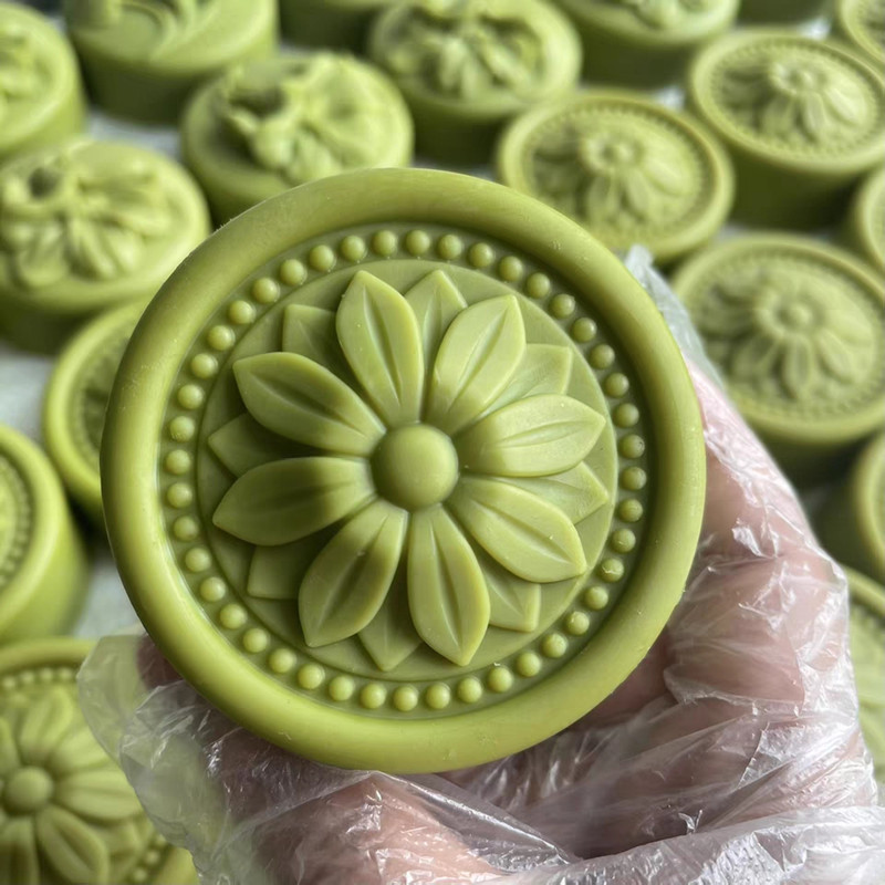 Soap Making Process - Okrągła klasyczna forma do mydła DIY