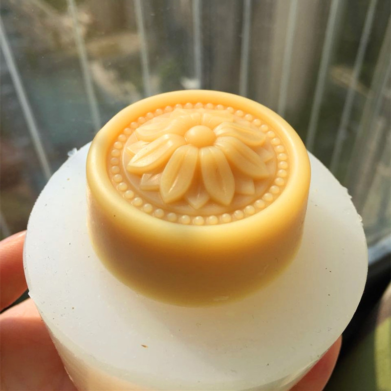 Okrągła klasyczna forma do myd – Soap Making Process recenzja i cena